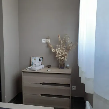 La Petite Maison Au Bord Du Canal T2 - 3étoiles -