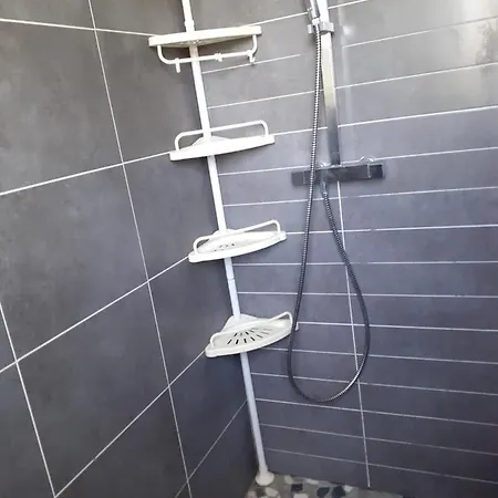 La Petite Maison Au Bord Du Canal T2 - 3étoiles - Frontignan