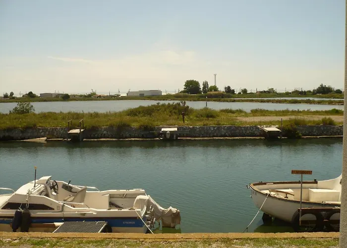 La Petite Maison Au Bord Du Canal T2 - 3etoiles - Villa